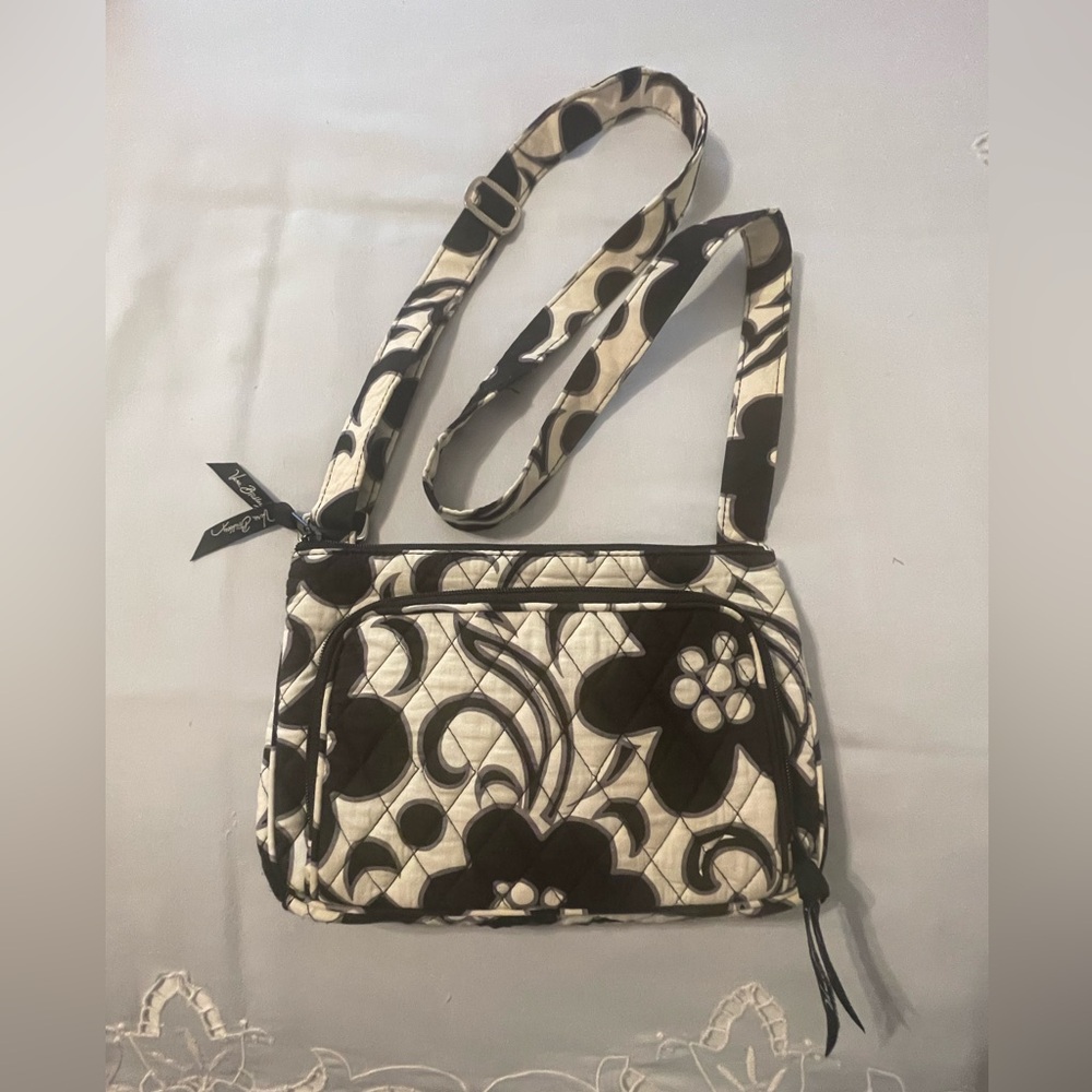Vera Bradley‎ - Cross body - Night & Day floral pattern